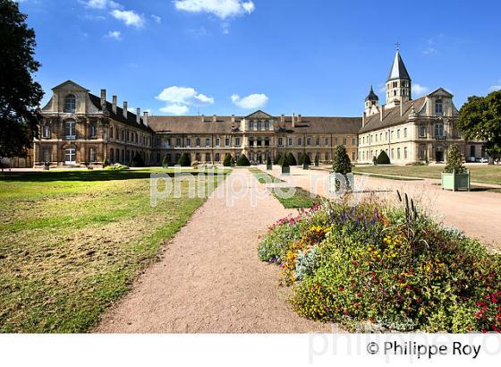 ANCIENNE ABBAYE BENEDICTINE DE CLUNY,  MACONNAIS,  BOURGOGNE. (71F00118.jpg)