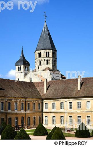 ANCIENNE ABBAYE BENEDICTINE DE CLUNY,  MACONNAIS,  BOURGOGNE. (71F00127.jpg)