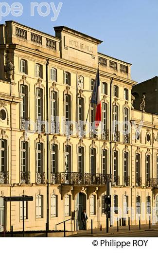 HOTEL DE VILLE, CIRCUIT LAMARTINE, CENTRE HISTORIQUE, VILLE  DE MACON,  MACONNAIS,  BOURGOGNE. (71F00606.jpg)