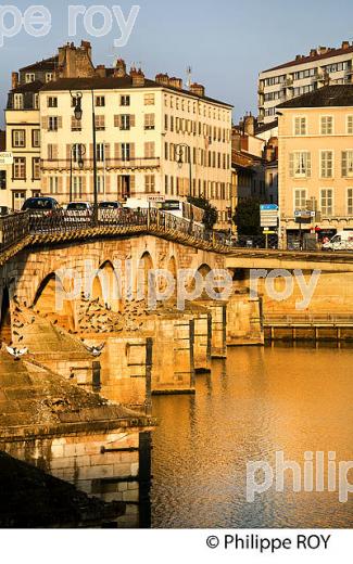 LA SAONE,  ET QUAI LAMARTINE, CENTRE HISTORIQUE DE MACON, MACONNAIS,  BOURGOGNE. (71F00613.jpg)