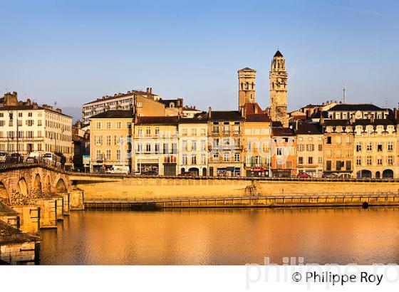 QUAIS DE LA SAONE, EGLISE VIEUX SAINT-VINCENT, VILLE  DE MACON, MACONNAIS, BOURGOGNE. (71F00702.jpg)