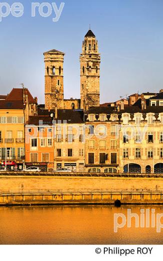 QUAIS DE LA SAONE, EGLISE VIEUX SAINT-VINCENT, VILLE  DE MACON, MACONNAIS, BOURGOGNE. (71F00704.jpg)