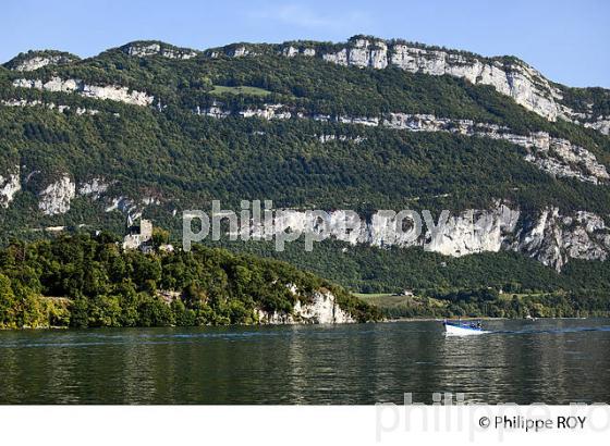 CHATEAU DE CHATILLON ET LAC DU BOURGET, SAVOIE, FRANCE (73F00827.jpg)