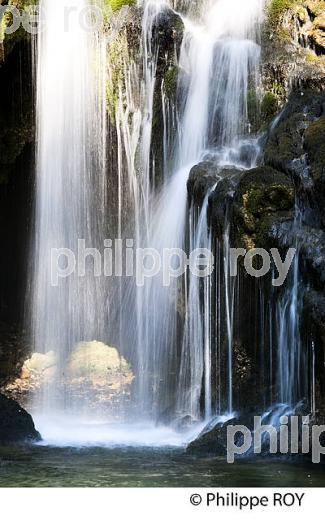 CASCADE DU PISSIEU, PARC DU MASSIF DES BAUGES, SAVOIE, FRANCE (73F01139.jpg)