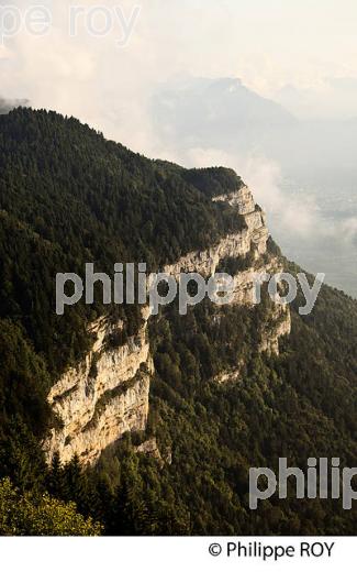 PANORAMA DU MONT REVARD, MASSIF DES BAUGES, SAVOIE (73F01223.jpg)