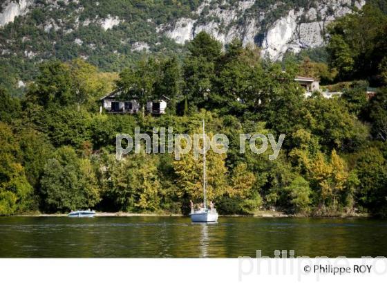 LAC DU BOURGET, CHATILLON, SAVOIE, FRANCE (73F02701.jpg)