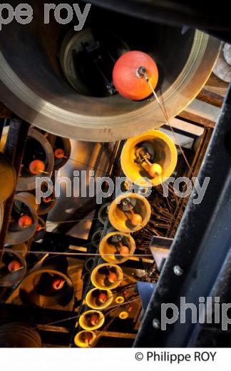 CARILLON, CHATEAU DES DUCS DE SAVOIE, CHAMBERY, FRANCE (73F02830.jpg)