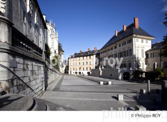 PLACE DU CHATEAU, VIEUX CHAMBERY, SAVOIE, FRANCE (73F02905.jpg)