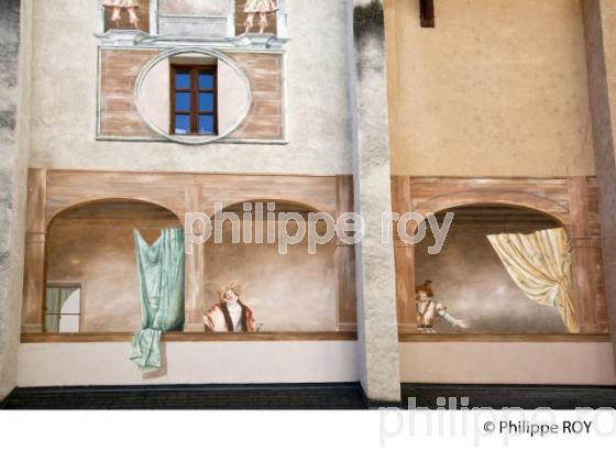 PEINTURE EN TROMPE-L'OEIL, VIEUX CHAMBERY, SAVOIE, FRANCE (73F03103.jpg)