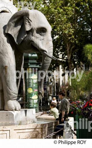 FONTAINE DES ELEPHANTS, CHAMBERY, SAVOIE, FRANCE (73F03229.jpg)