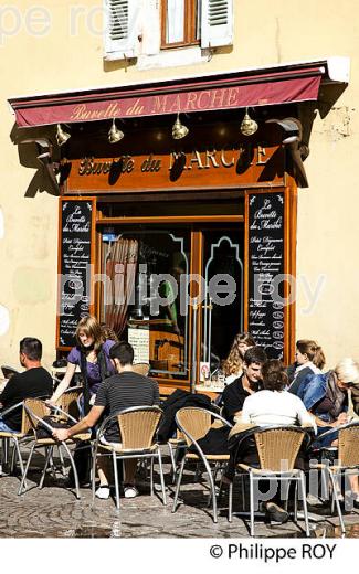 TERRASSE DE CAFE, VIEIL ANNECY, HAUTE-SAVOIE, FRANCE (74F01101.jpg)