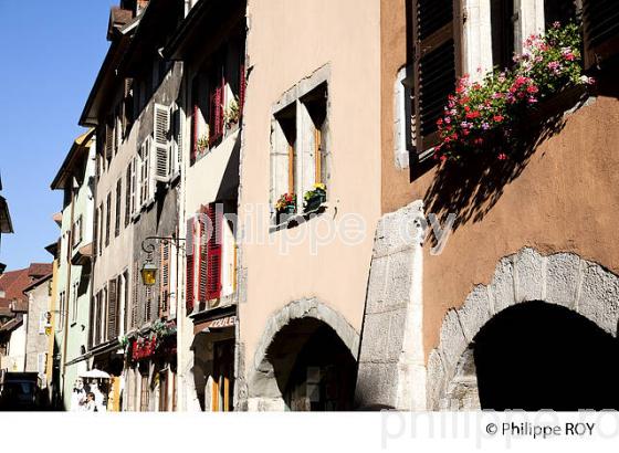 FACADE D'IMMEUBLES, VIEIL ANNECY, HAUTE-SAVOIE, FRANCE (74F01127.jpg)