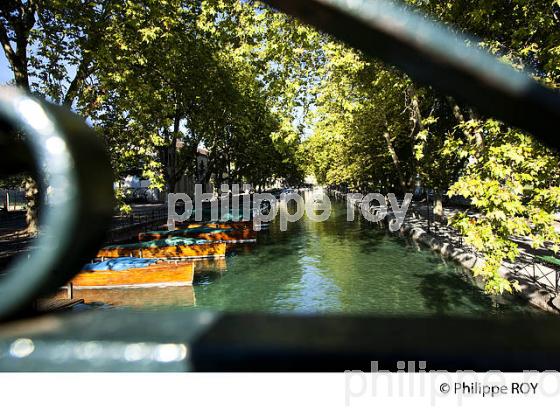PONT DES AMOURS, VIEIL ANNECY, HAUTE-SAVOIE, FRANCE (74F01339.jpg)