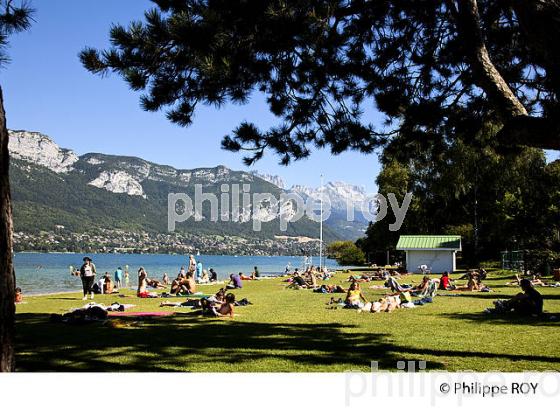 PLAGE DE MARQUSATS, ANNECY, HAUTE-SAVOIE, FRANCE (74F01405.jpg)