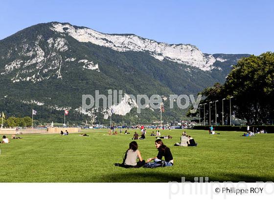 CHAMP DE MARS ET LAC D'ANNECY, HAUTE-SAVOIE, FRANCE (74F01430.jpg)
