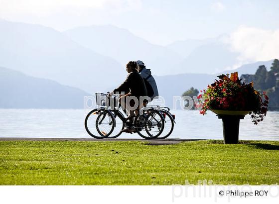 CHAMP DE MARS ET LAC D'ANNECY, HAUTE-SAVOIE, FRANCE (74F01431.jpg)