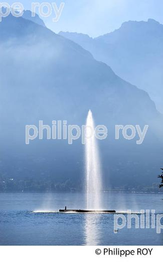 JET D'EAU, LAC D'ANNECY, HAUTE-SAVOIE, FRANCE (74F01504.jpg)