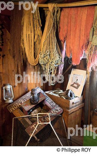 GUERITE, CABANE DE PECHEUR, THONON, HAUTE-SAVOIE, FRANCE (74F02124.jpg)