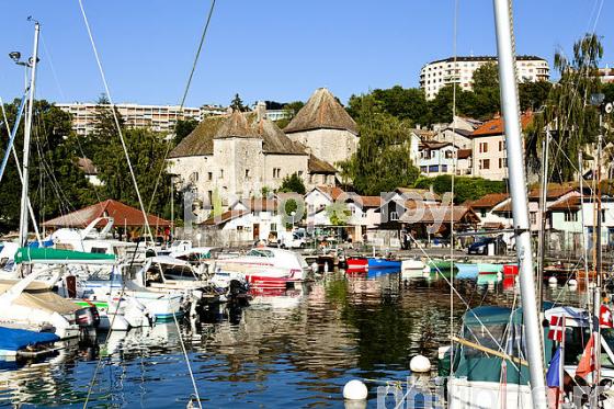 PORT, LAC ET CHATEAU DE RIVES, THONON, HAUTE-SAVOIE, FRANCE (74F02337.jpg)