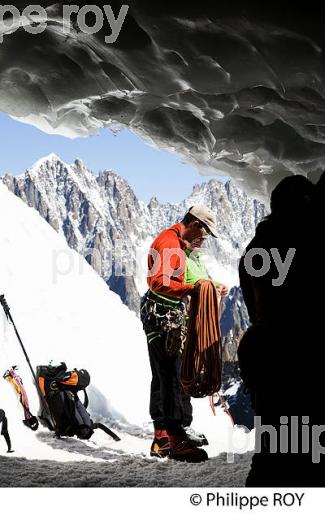ALPINISME, MONT-BLANC, CHAMONIX, ALPES, FRANCE (74F02435.jpg)