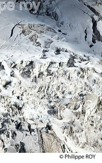 GLACIER, MASSIF DU MONT-BLANC, CHAMONIX, ALPES, FRANCE (74F02826.jpg)