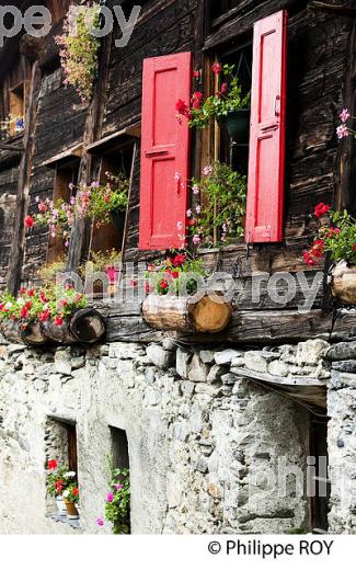 VILLAGE DU  TOUR, HAUTE-SAVOIE, FRANCE (74F03134.jpg)