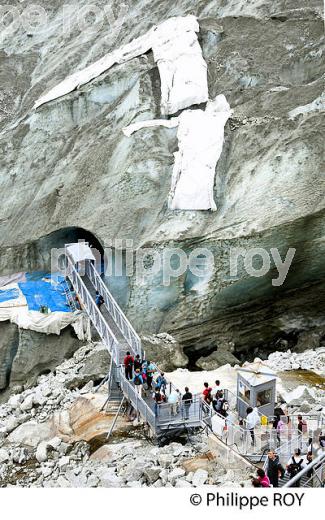 GROTTE, MER DE GLACE AU MONTENVERS, HAUTE-SAVOIE, FRANCE (74F03224.jpg)