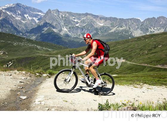 RANDONNEE EN VTT, COL DE BALME MONT-BLANC, HAUTE-SAVOIE, FRANCE (74F03523.jpg)