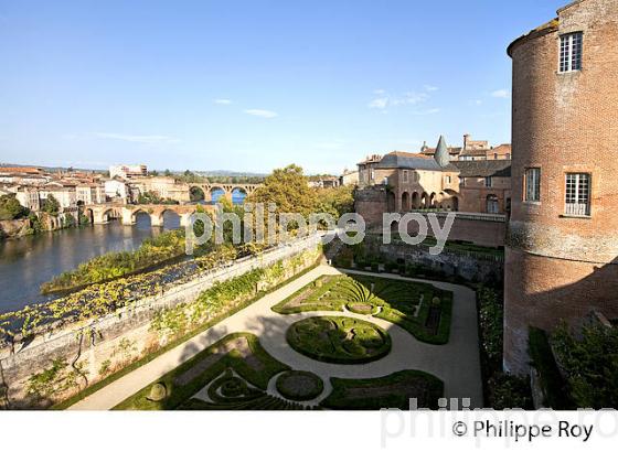 JARDINS DU PALAIS DE LA BERBIE, CITE EPISCOPALE ,  ALBI, TARN. (81F02822.jpg)