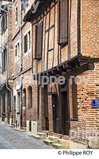 QUARTIER DE CASTELVIEL,  ALBI, TARN. (81F02907.jpg)