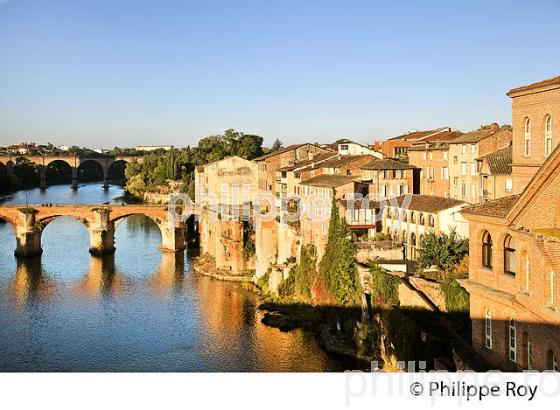 LE TARN ET LE QUARTIER DE LA MADELEINE,  ALBI, TARN. (81F03125.jpg)