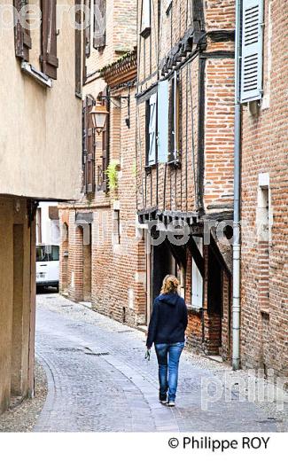 la rue des pretres?  VIEIL ALBI, TARN. (81F03405.jpg)