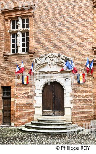 L' HOTEL DE VILLE, RUE HOTEL DE VILLE,  VIEIL ALBI, TARN. (81F03417.jpg)