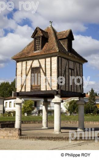 Pigeonnier - Tarn et Garonne (82F01015.jpg)