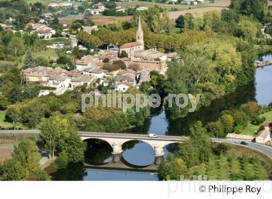 VILLAGE MEDIEVAL  DE BIOULE, VALLEE DE L' AVEYRON, TARN-ET-GARONNE. (82F01110.jpg)