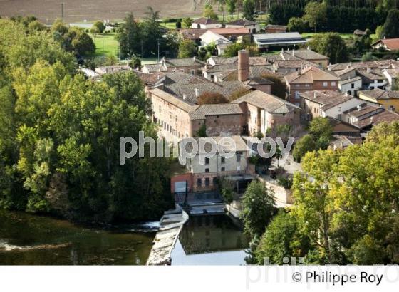 VILLAGE MEDIEVAL  DE BIOULE, VALLEE DE L' AVEYRON, TARN-ET-GARONNE. (82F01113.jpg)