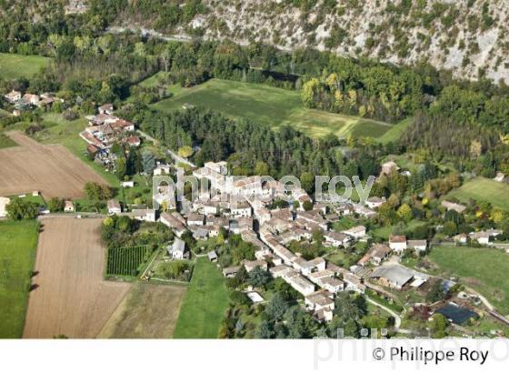 GORGES  DE L' AVEYRON, VILLAGE DE CAZALS, TARN ET GARONNE. (82F01330.jpg)