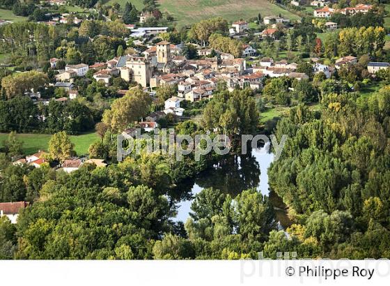 LE DOYENNE DE VAREN, VALLEE DE L' AVEYRON, TARN ET GARONNE. (82F01820.jpg)