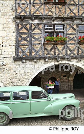 LE  VILLAGE FORTIFIE DE LAUZERTE, QUERCY BLANC,TARN-ET-GARONNE. (82F01916.jpg)