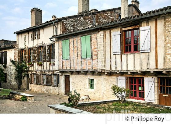LE  VILLAGE FORTIFIE DE MONTPEZAT-DE-QUERCY, QUERCY BLANC,TARN-ET-GARONNE. (82F02003.jpg)