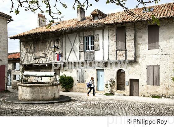 VILLAGE FORTIFIE DE MONTJOI, BASTIDE DE GASCOGNE, TARN ET GARONNE. (82F02237.jpg)