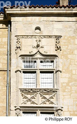 VILLE DE FONTENAY-LE-COMTE, VENDEE, FRANCE (85F01526.jpg)