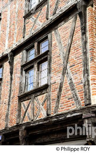 VILLE DE FONTENAY-LE-COMTE, VENDEE, FRANCE (85F01615.jpg)