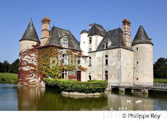 CHATEAUX ET MONUMENTS EN VENDEE, FRANCE (85F06021.jpg)