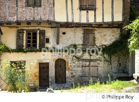 MAISON A COLOMBAGE, VILLE DE BELLAC, HAUT-LIMOUSIN, HAUTE-VIENNE. (87F00632.jpg)