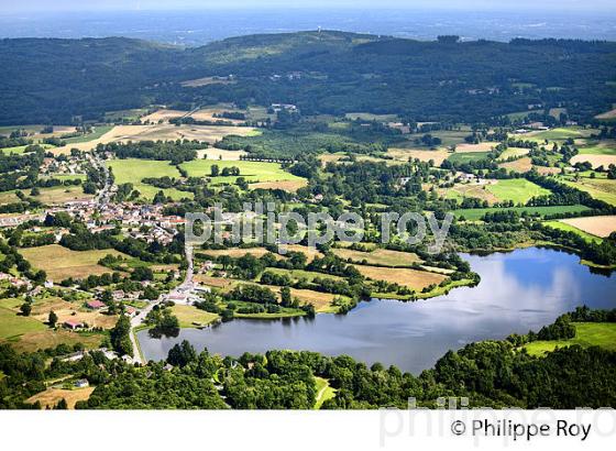 ETANG ET VILLAGE DE CIEUX,MONTS DE BLOND, HAUTE-VIENNE, HAUT-LIMOUSIN. (87F01022.jpg)