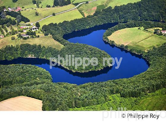 VALLEE DU TAURION ET LAC SAINT-MARC,  HAUTE-VIENNE, HAUT-LIMOUSIN. (87F01039.jpg)