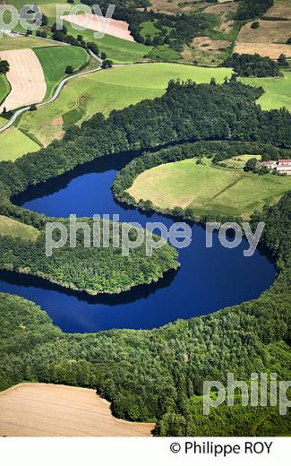 VALLEE DU TAURION ET LAC SAINT-MARC,  HAUTE-VIENNE, HAUT-LIMOUSIN. (87F01101.jpg)