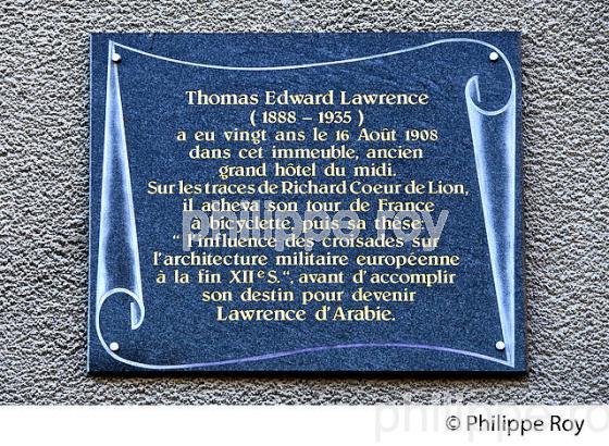 THOMAS EDWARD LAWRENCE, VILLAGE DE  CHALUS, PAYS DES FEUILLARDIERS, HAUT-LIMOUSIN. (87F01230.jpg)