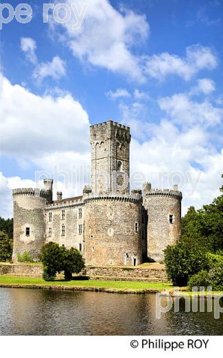 CHATEAU FORT DE MONTBRUN, PAYS DES FEUILLARDIERS, HAUT-LIMOUSIN. (87F01301.jpg)